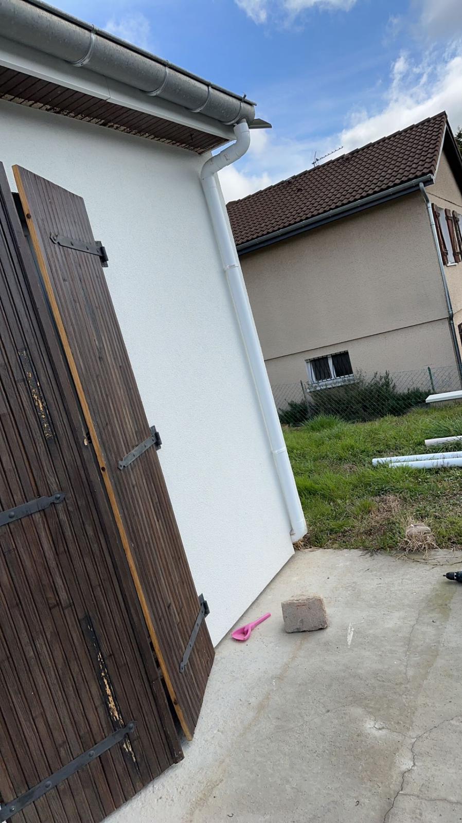 Installation de gouttières et chéneaux par Royet Couverture