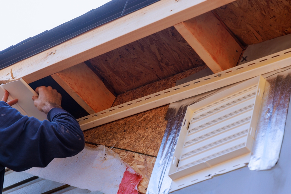 An,Installation,Vinyl,White,Upvc,Soffit,Boards,Below,Facia,Roof